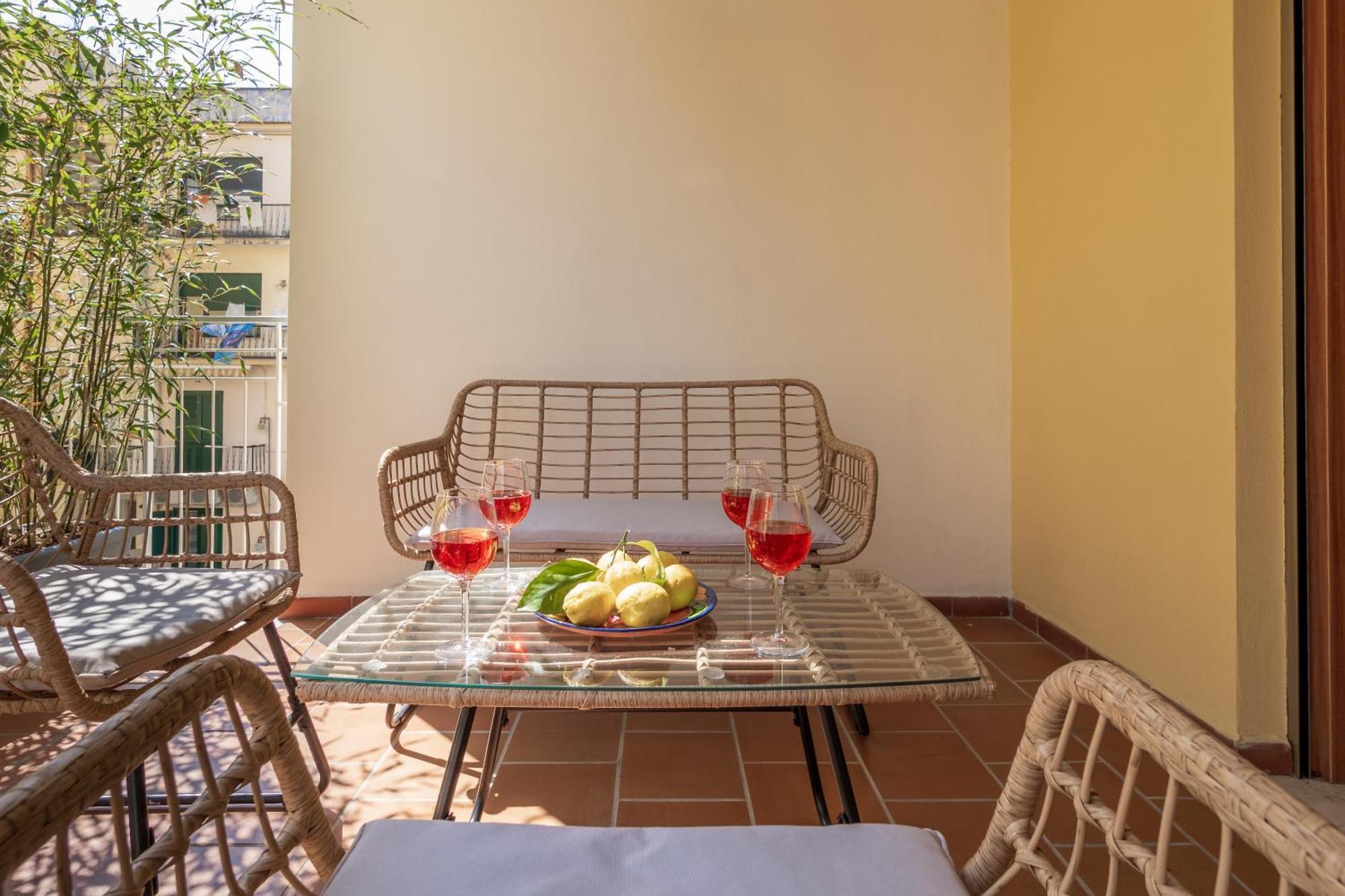 Surya House - Elegant Apartment In סורנטו מראה חיצוני תמונה